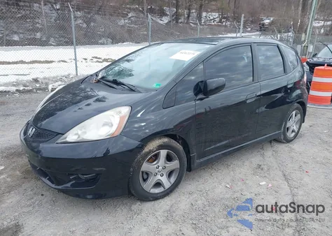 2011 Honda Fit Sport z USA, uszkodzony, nr VIN JHMGE8H57BC024844
